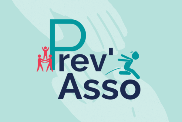 Logo Prev Asso sur fond bleu