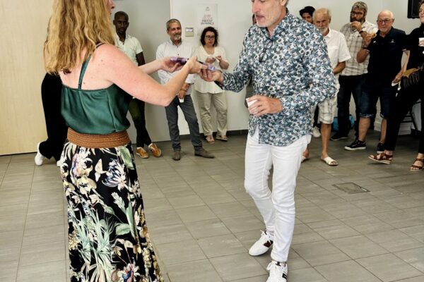 Le pot de l'amitié organisé pendant l'Assemblée Générale du Mouvement Associatif Sud PACA Le pot de l'amitié organisé pendant l'Assemblée Générale du Mouvement Associatif Sud PACA