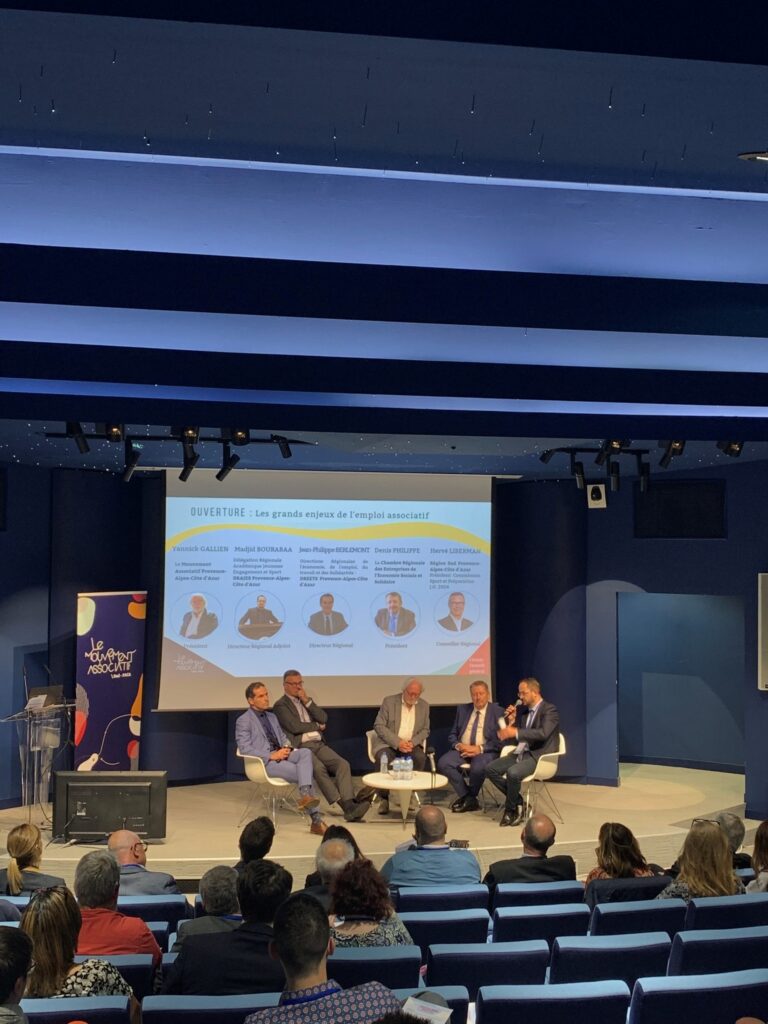 Présentation des grands enjeux de l'emploi associatif, lors de la Journée Régionale de l'Emploi Associatif du 24 mai 2023 Présentation des grands enjeux de l'emploi associatif, lors de la Journée Régionale de l'Emploi Associatif du 24 mai 2023