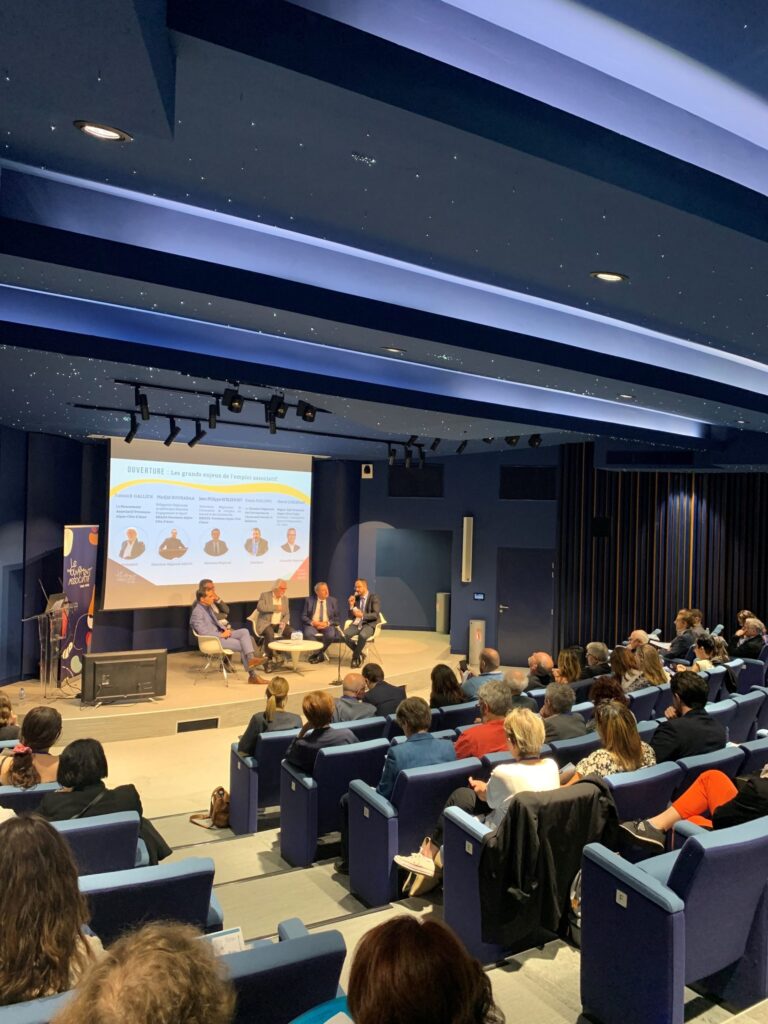 Présentation des grands enjeux de l'emploi associatif, lors de la Journée Régionale de l'Emploi Associatif du 24 mai 2023 Présentation des grands enjeux de l'emploi associatif, lors de la Journée Régionale de l'Emploi Associatif du 24 mai 2023